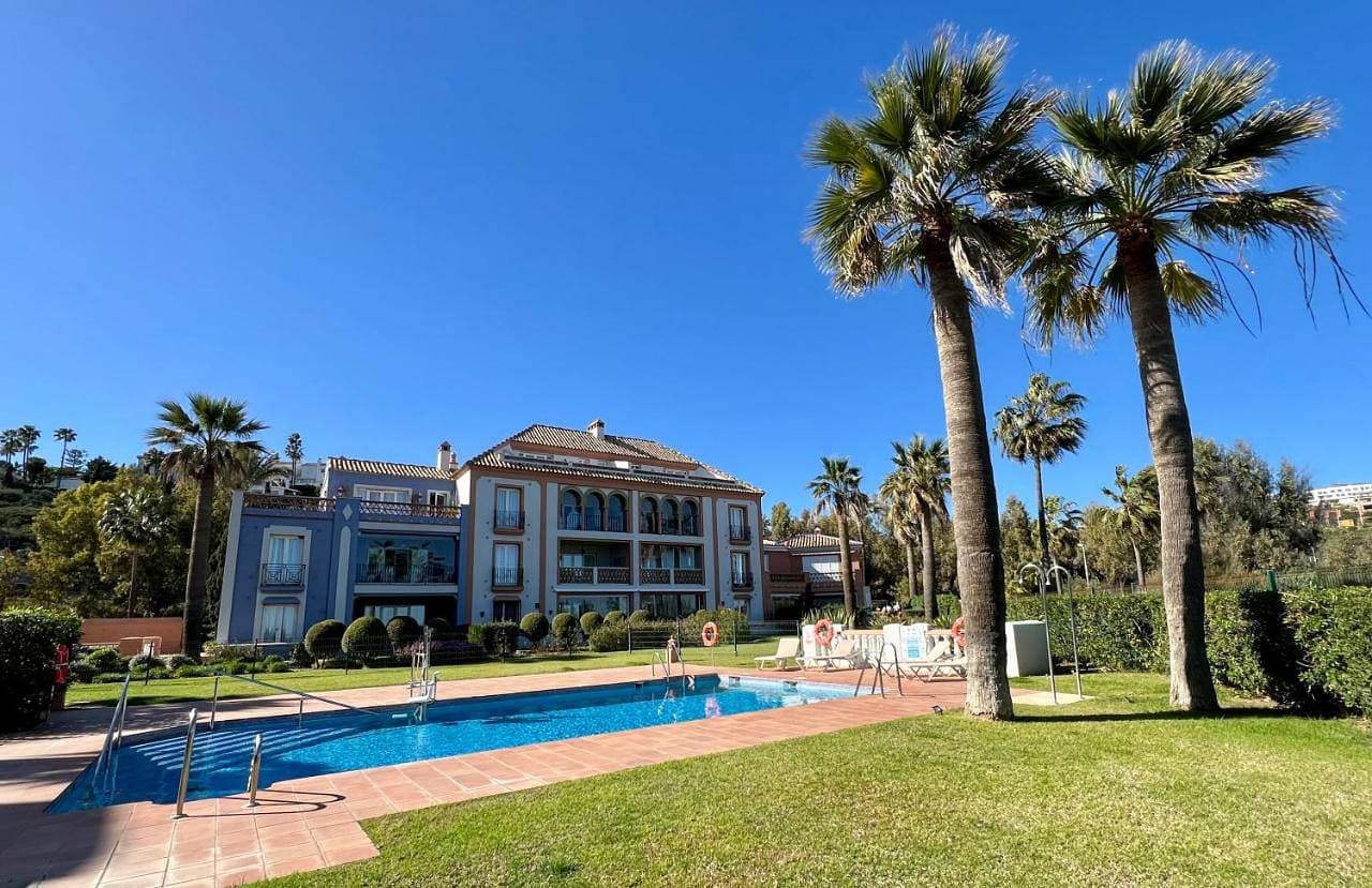 Luxury apartment in La Perla de la Bahia, Bahia de Casares 1