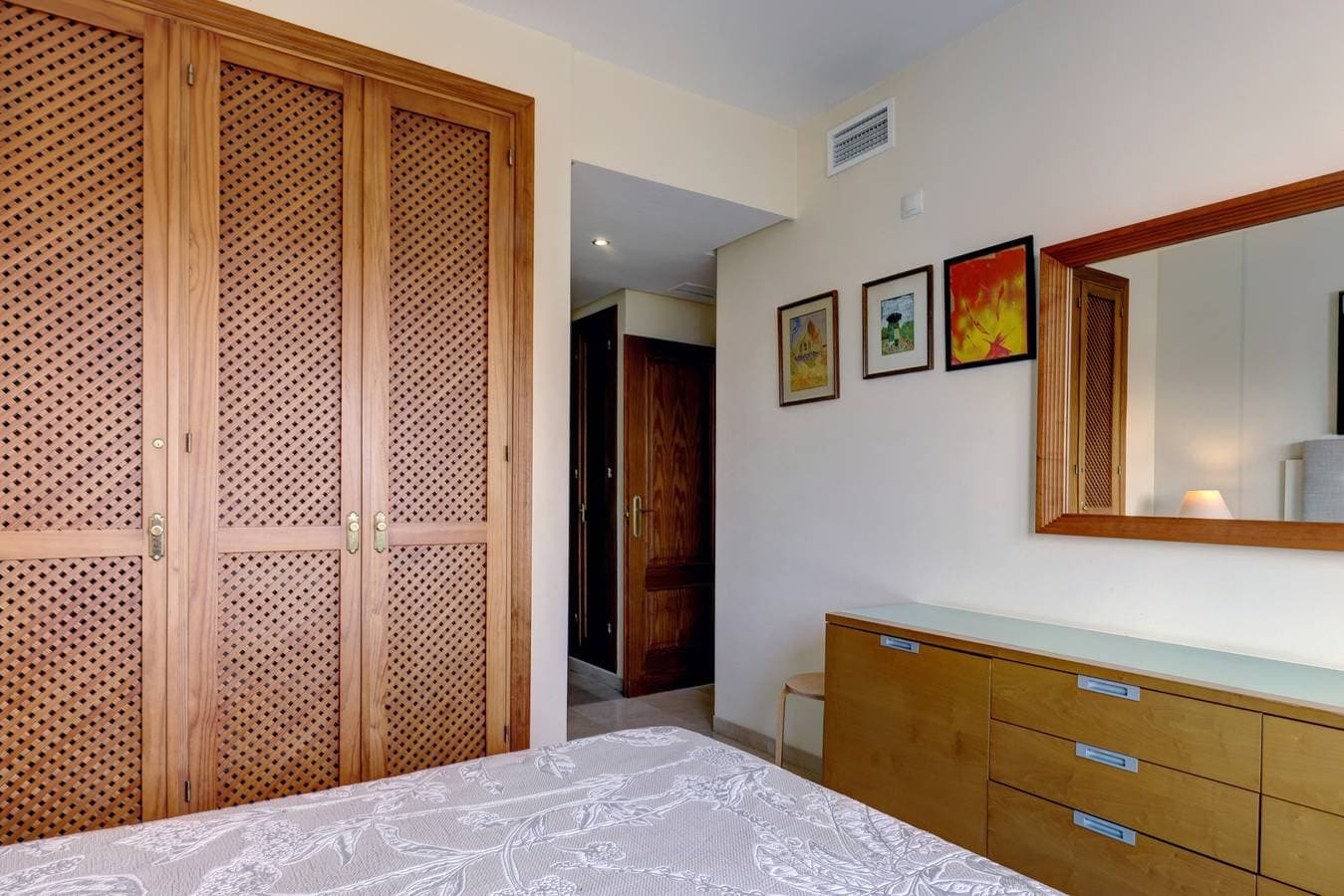 Foto 10 von 25: Ferienwohnung Costalita mit Meerblick, Terrasse, Gemeinschaftspool und WLAN
