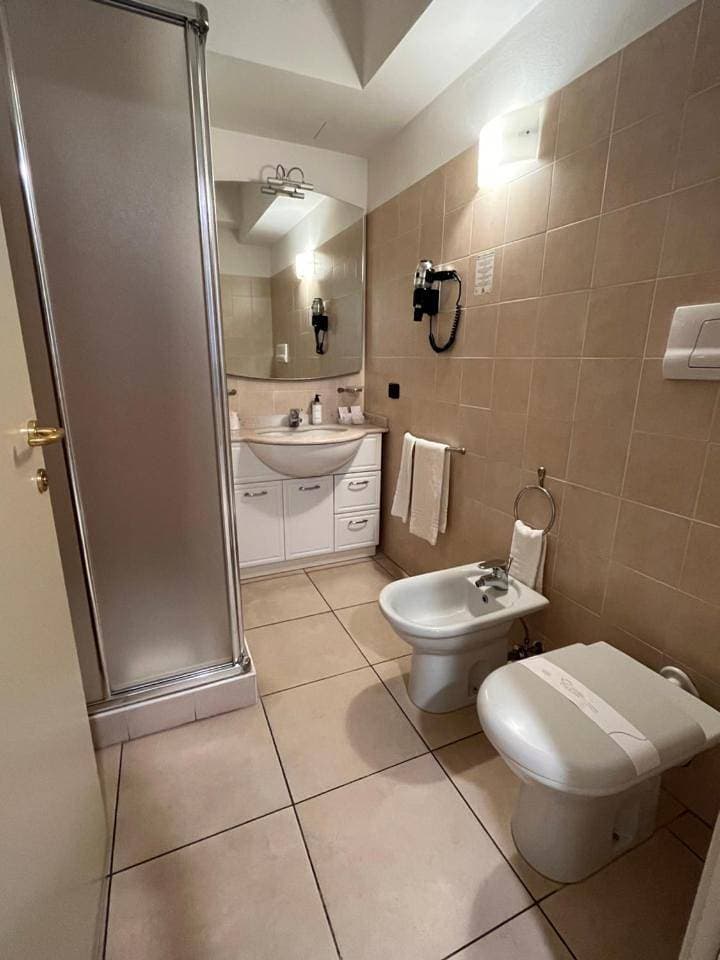 Foto 7 von 18: Standard Double or Twin Room
