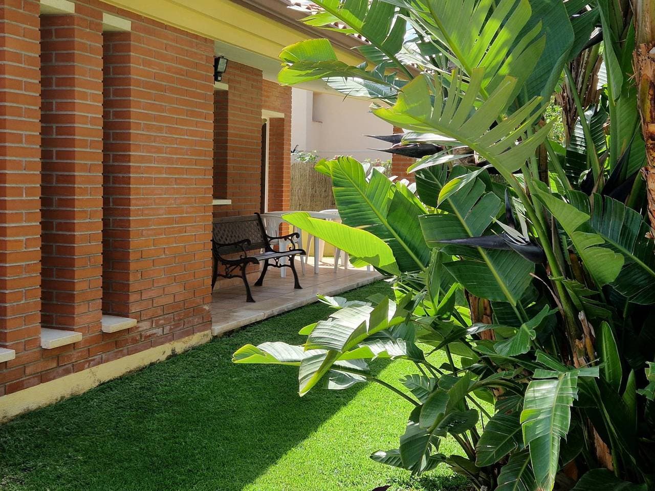 Foto 13 von 42: Ferienwohnung für 8 Personen mit Pool