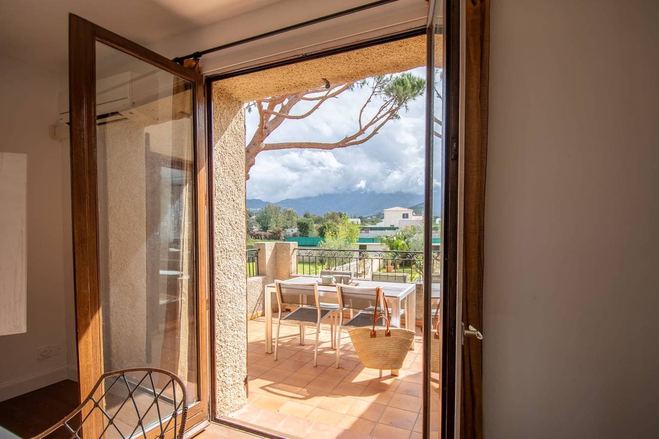 Foto 7 von 29: Ferienwohnung für 4 Personen mit Pool