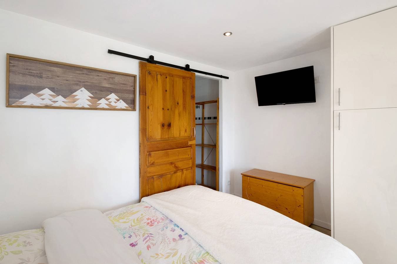 Foto 12 von 27: Studio-Apartment 'Sorbier Des Oiseaux' mit Bergblick, privater Terrasse und WLAN