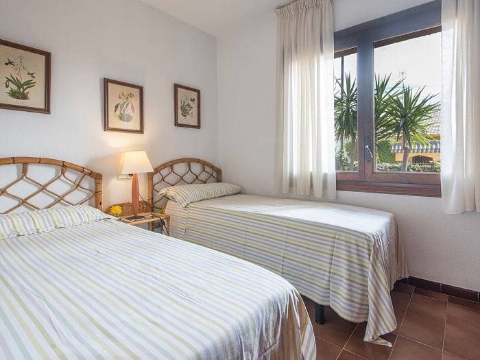 Foto 11 von 48: Ferienwohnung für 8 Personen mit Balkon
