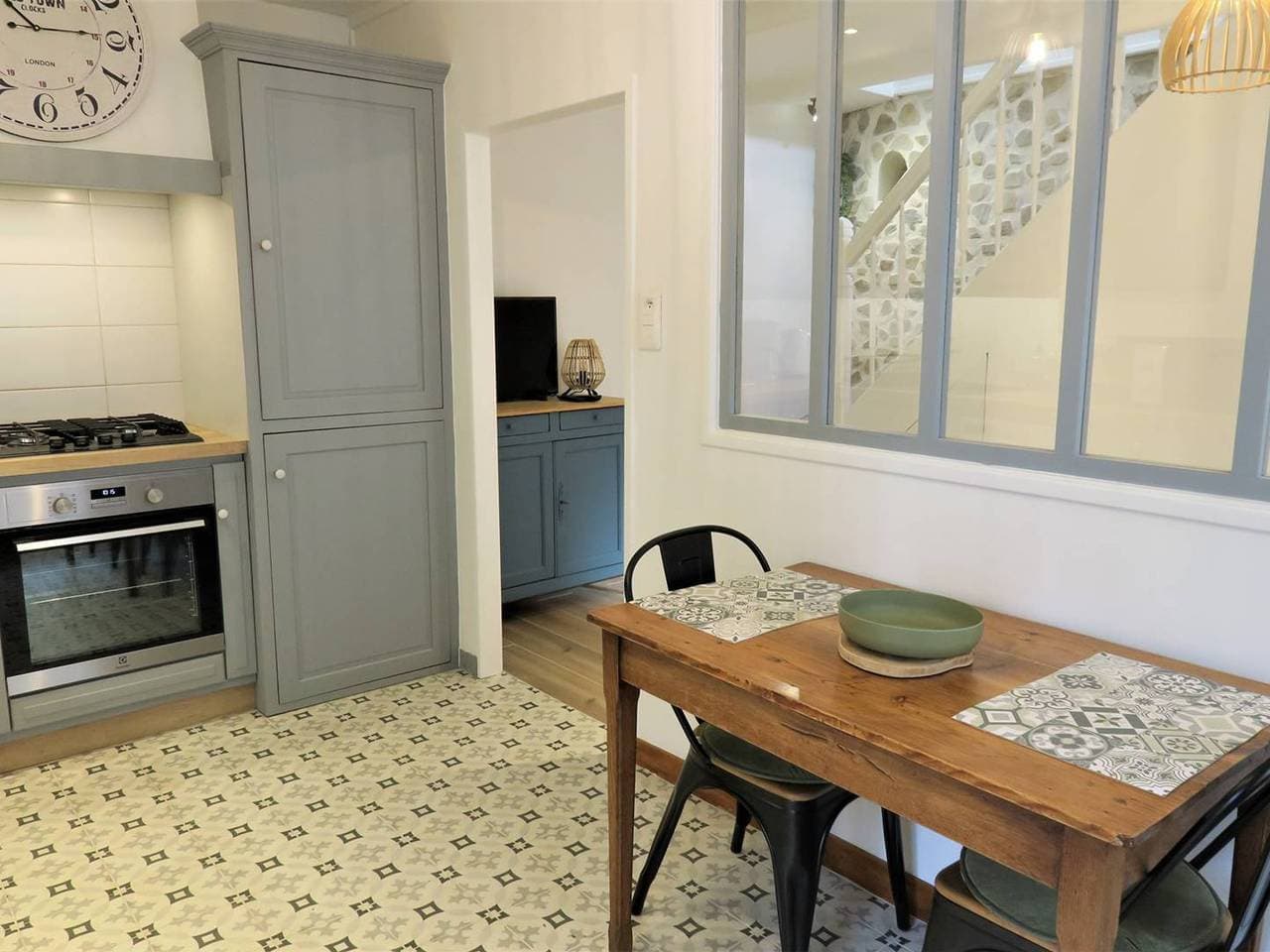 Foto 10 von 19: Charmante Maison Bretonne Rénovée, Wifi, à 200m du Centre de Perros-Guirec, Plages à 800m