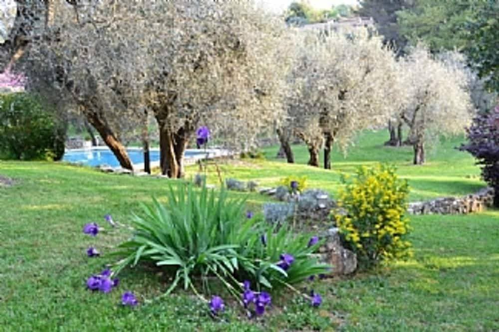 Foto 12 von 30: Landhaus-Häuschen im Eigentum mit 13x 5m Pool nahe Valbonne