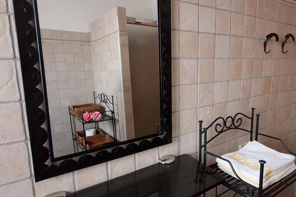 Foto 7 von 30: Ferienwohnung mit Blick auf das Meer in einem  Wohnkomplex mit Swimmingpool