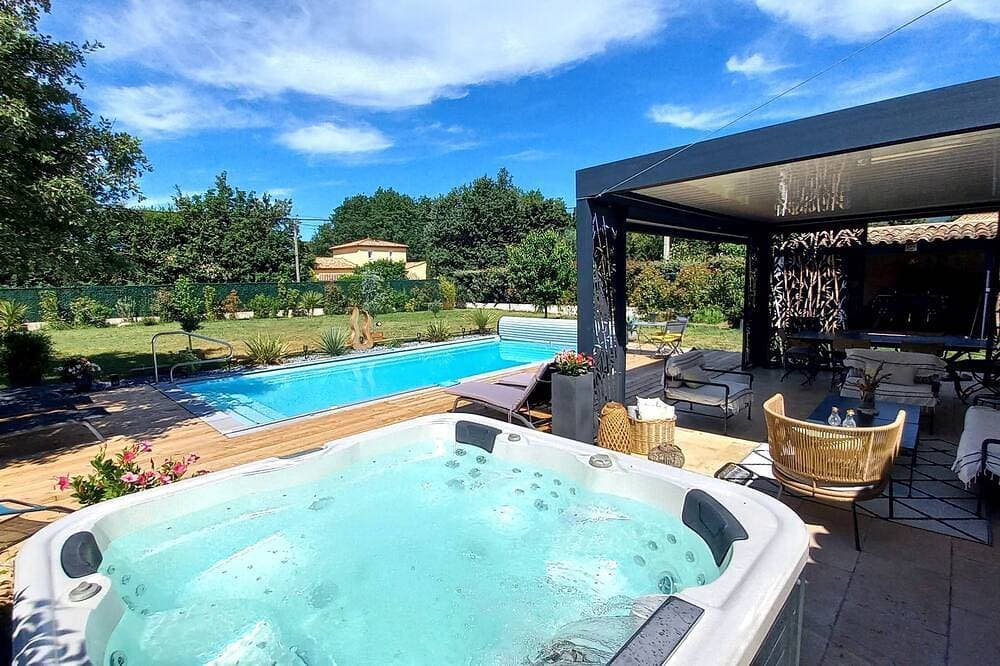 Villa Cezari: air conditioning, pool, spa, massages, movie theater, billiards 1
