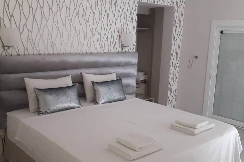 Foto 7 von 30: 4 Bedroom Private Villa, Pool, Kyrenia Town
