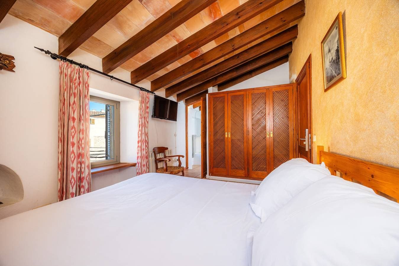Foto 7 von 38: Doppelzimmer mit Gemeinschaftspool, WLAN und Klimaanlage