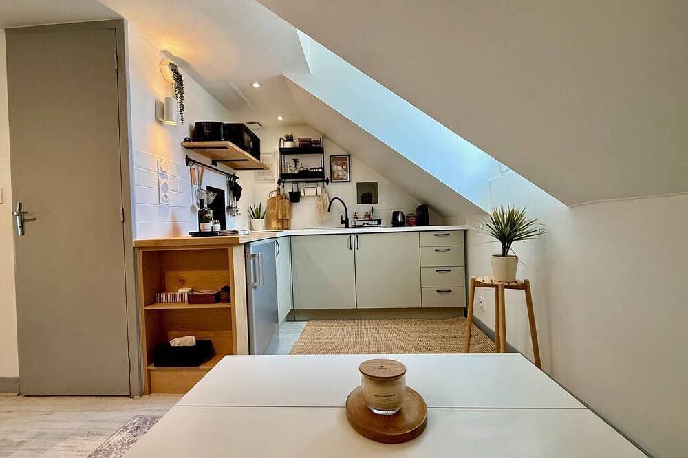 Foto 9 von 14: Studio-cosy et calme-Stadt-Ensuite mit Dusche