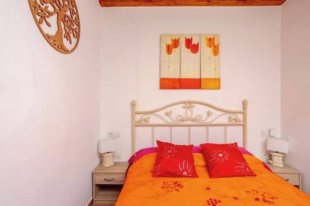 Foto 3 von 30: Cozy duplex apartment steps from the sea. Large terrace
