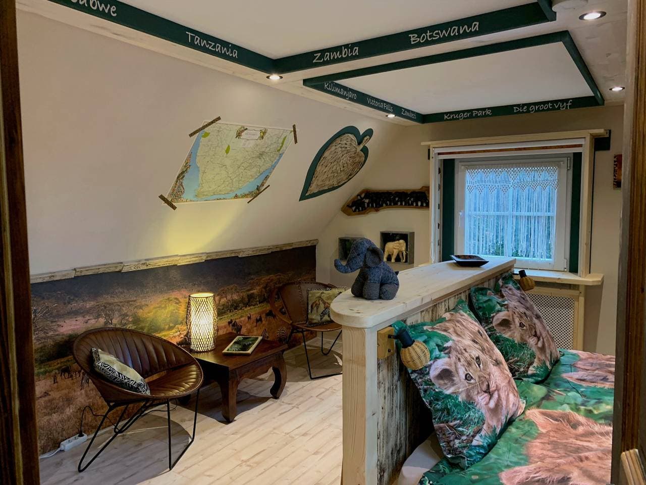 Foto 3 von 23: Zimmer 'Doppelzimmer' mit Bergblick, Gemeinschaftsterrasse und Wi-Fi