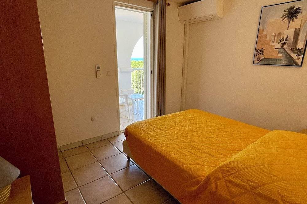 Foto 5 von 13: Apartment n°2 near the beach - sea view + terrace