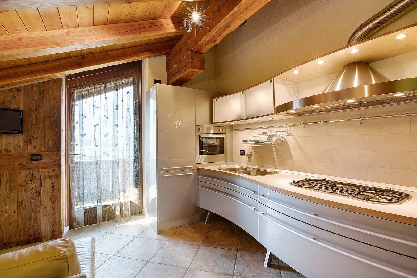 Foto 12 von 18: Ferienwohnung 'Pelòt-de La Masse' mit Bergblick, Privatem Garten und WLAN