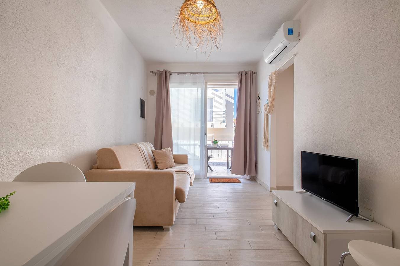 Foto 13 von 23: Ferienwohnung 'Borgo Degli Ulivi' mit privatem Garten und Klimaanlage