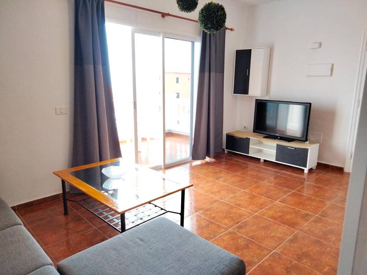 Foto 6 von 49: Three-Bedroom Apartment