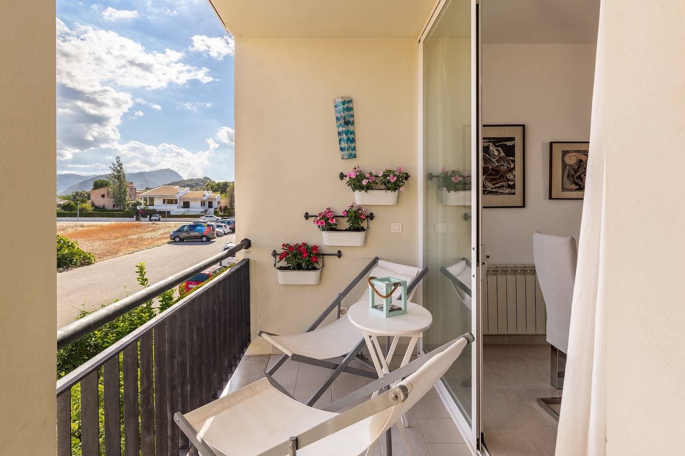 Foto 4 von 29: Ferienwohnung Llenaire cerca playa mit Bergblick, Gemeinschaftspool und WLAN