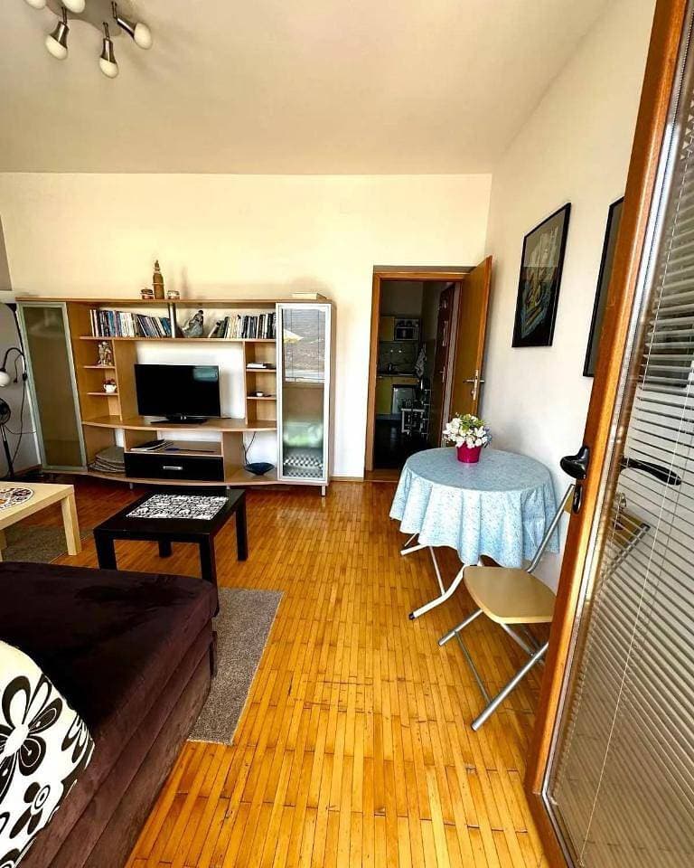 Foto 7 von 19: Apartment with Balcony and Lake View (4 Adults)
