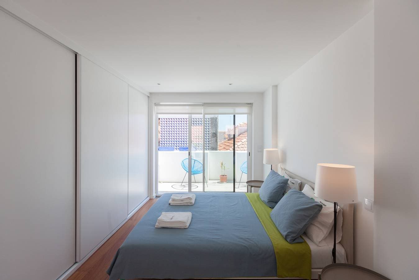 Foto 3 von 23: Flh Cascais Beachside Duplex Balcony
