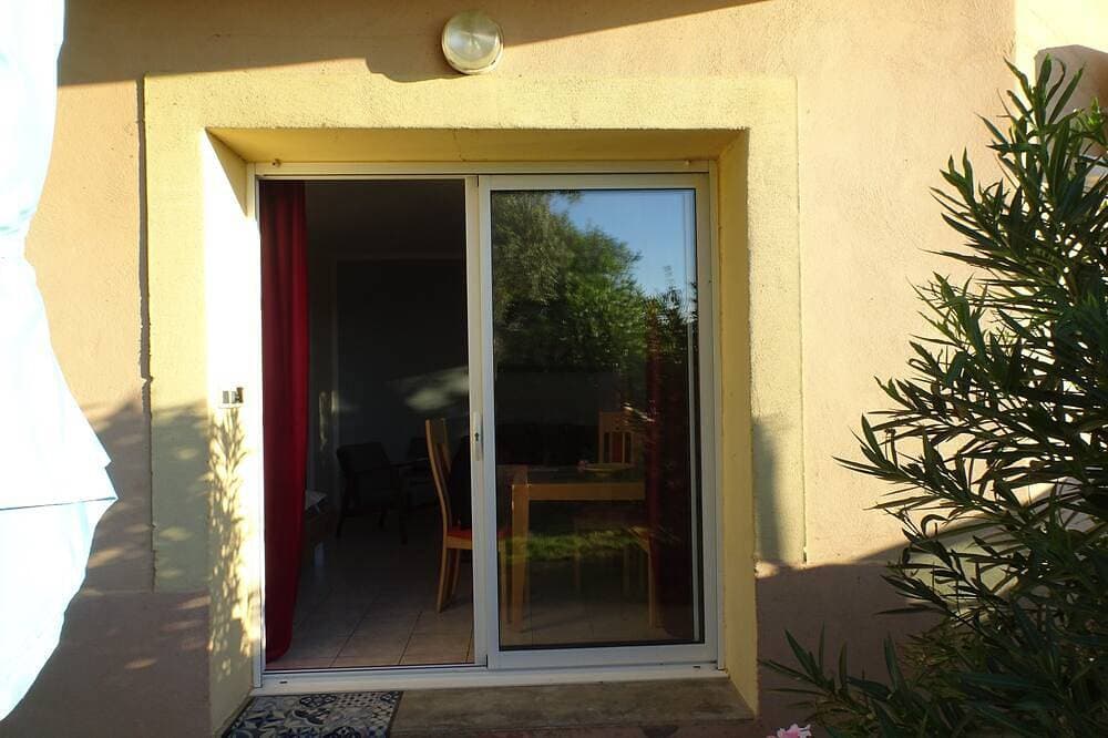 Foto 11 von 30: Ein wunderschönes Studio, Küchenzeile, Bad,Terrasse, Garten mit Grill, gr. Pool!