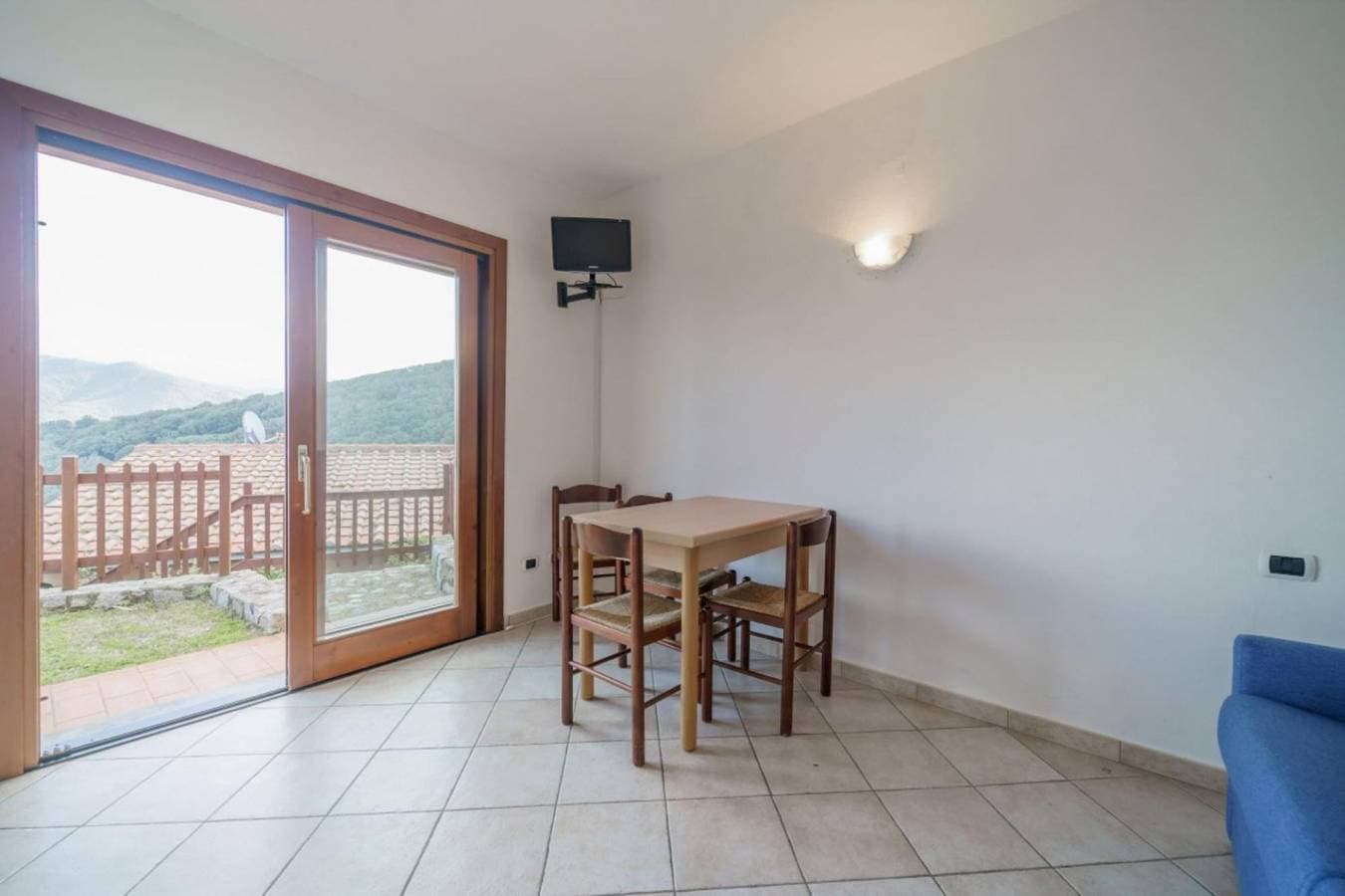 Foto 12 von 24: Ferienwohnung für 4 Personen mit Garten