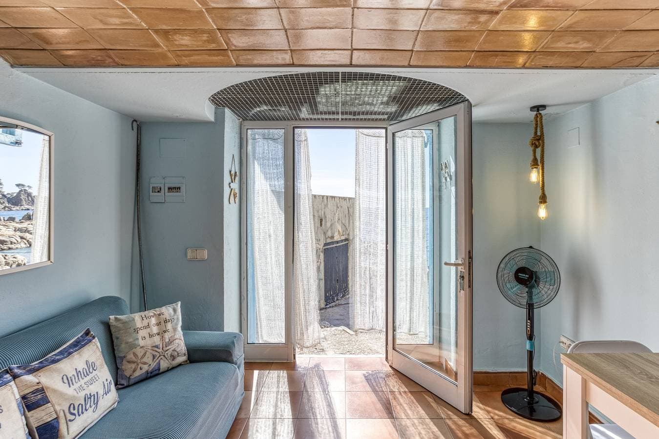 Foto 2 von 28: Apartment „Loft Calella de Palafrugell“ am Strand
