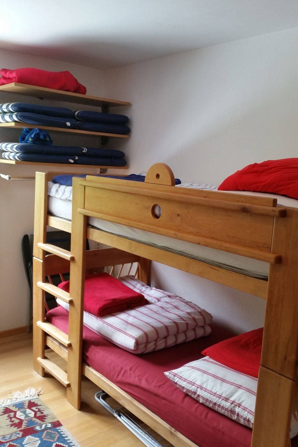 Foto 10 von 14: Gemütliche Ferienwohnung mit Berg- & Seeblick, Balkon & WLAN