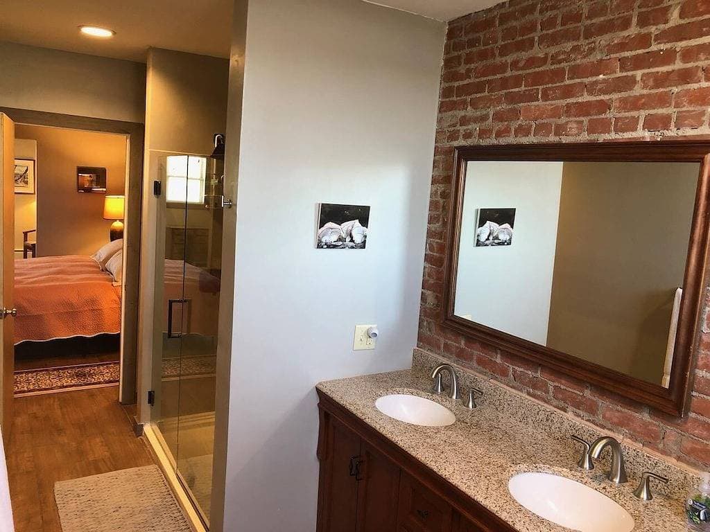 Foto 12 von 34: Erleben Sie authentisches Downeast Maine in einem 3-Zimmer-Loft mit Hafenblick