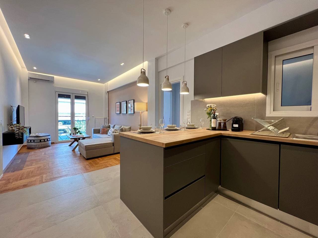 Foto 11 von 22: AgiasFoteinis20  ·  Nea Smirni Square chic apartme