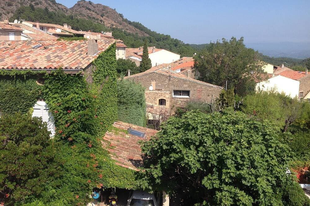 Charakterhaus in einem Dorf in der Nähe von St. Tropez und Ste-Maxime 1