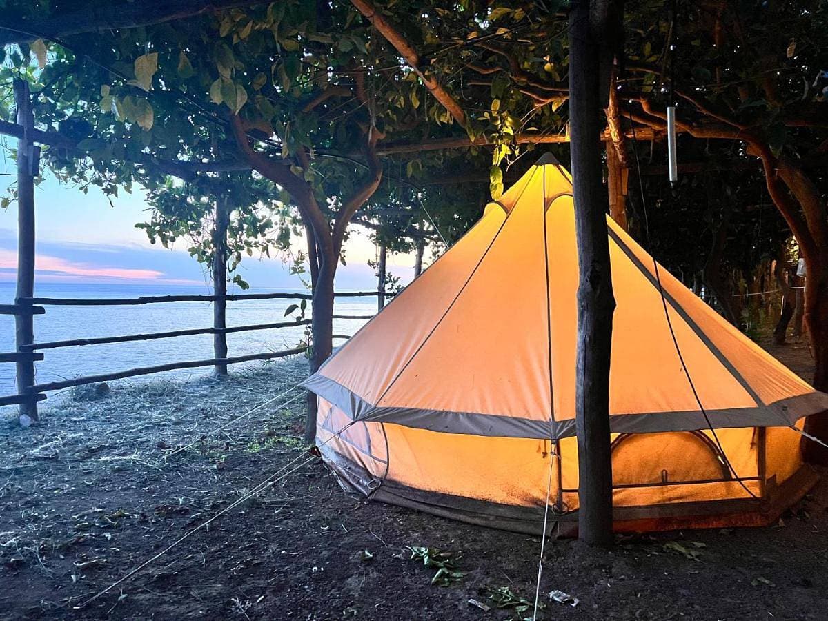 Foto 3 von 8: Tent