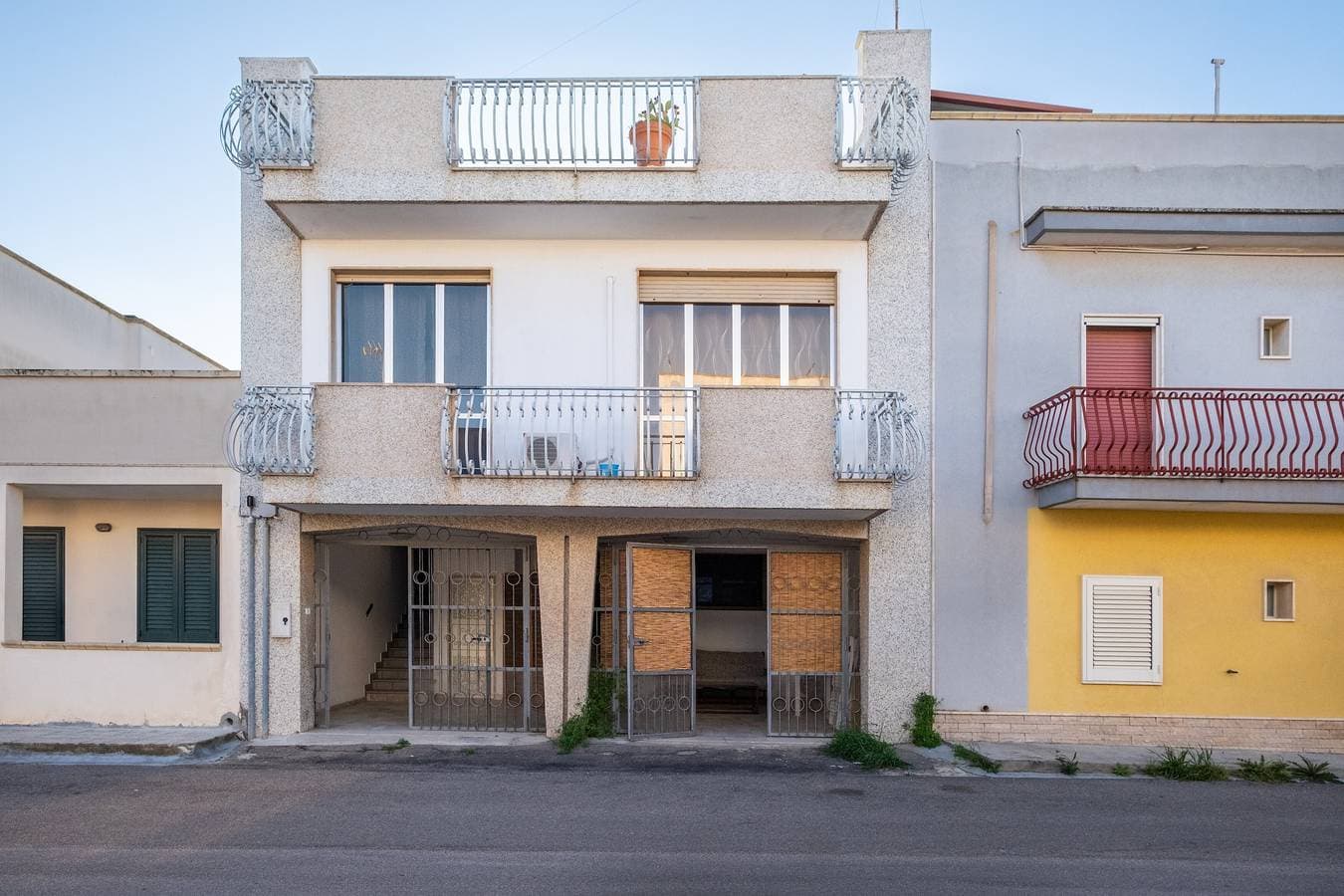 Foto 9 von 23: Ferienwohnung 'Appartamento Con Due Camere E Giardinetto' mit Meerblick