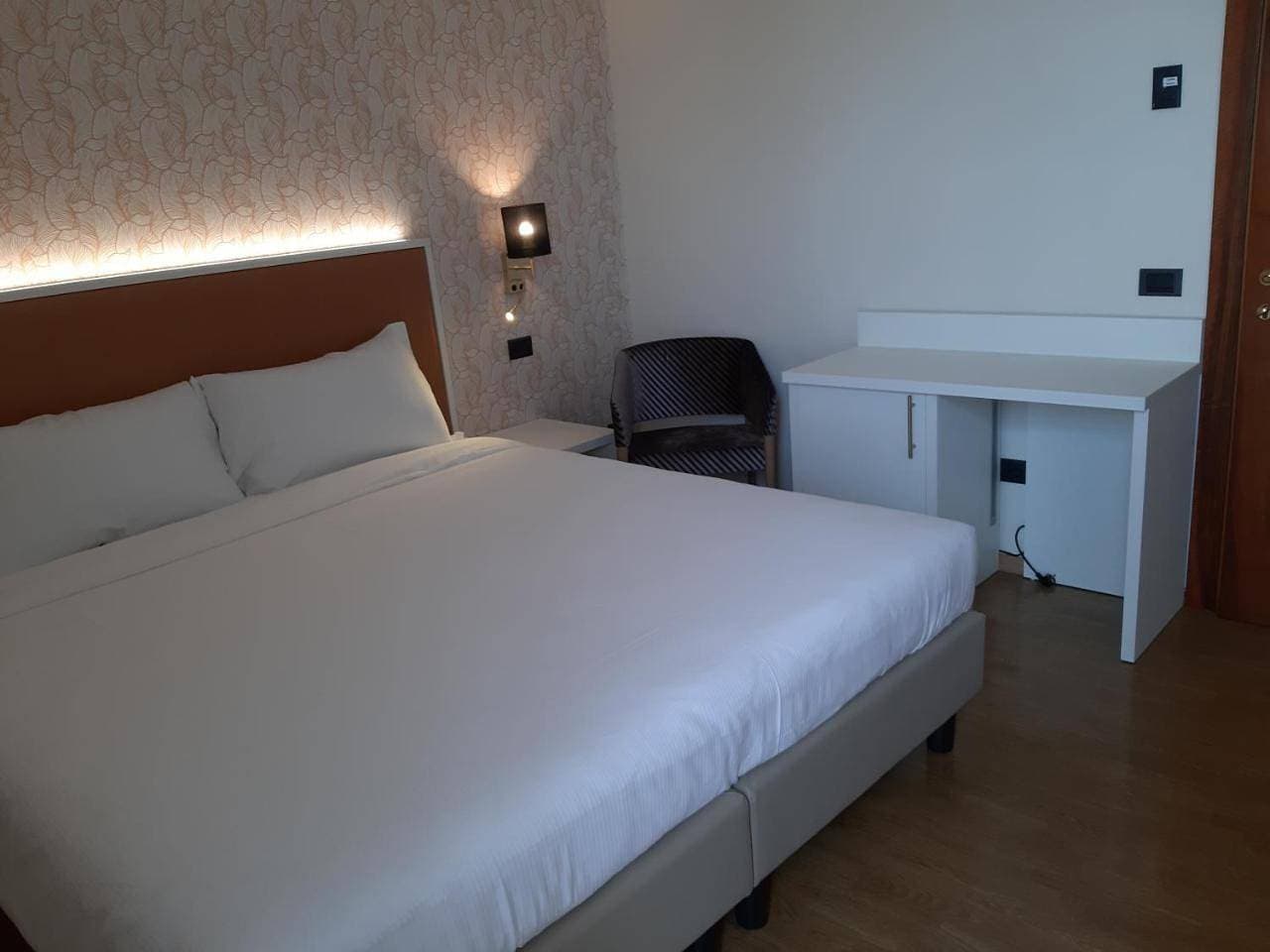 Foto 6 von 12: Double Room with Balcony