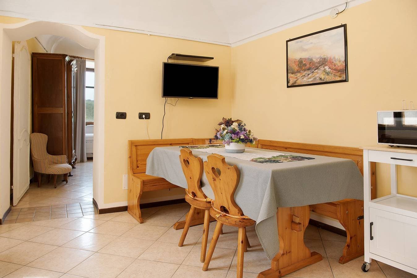 Foto 8 von 25: Apartment 'La Rocca di Efisio - Grignolino' mit Balkon, WLAN und Klimaanlage