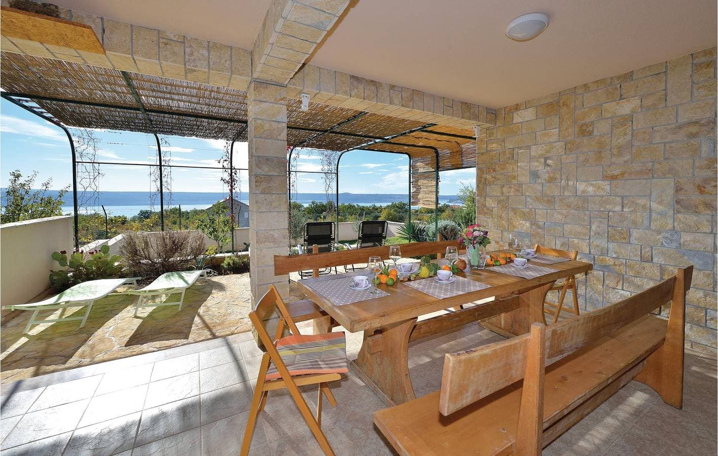Foto 6 von 32: Gemütliche Ferienwohnung mit Meerblick, Terrasse, Parkplatz und guter Anbindung an die Stadt