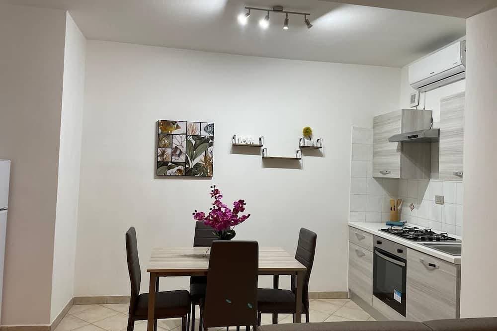 Civic2 Large studio apartment in the center 1