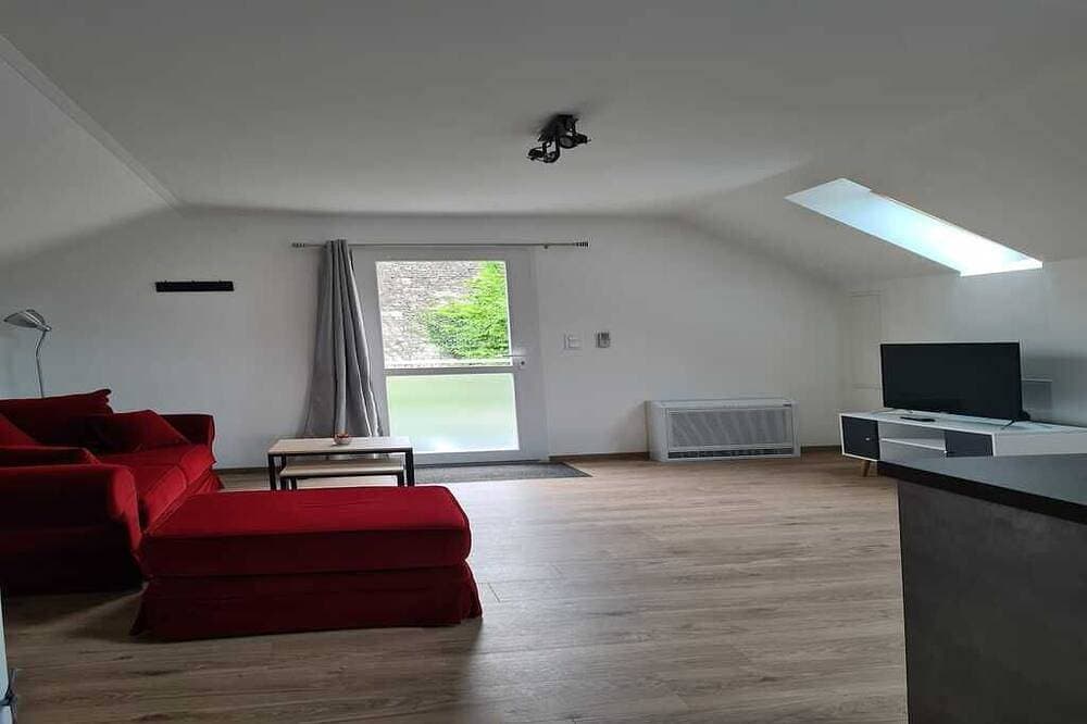 Beautiful, fully equipped 2-room apartment ** 1
