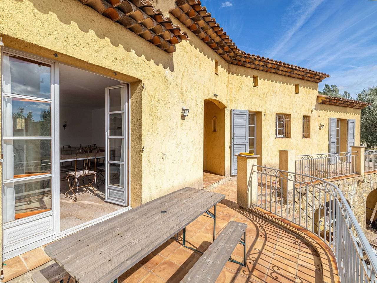 Foto 12 von 24: A/C Haus 4Br/10P mit Pool – 40 Minuten von Cannes