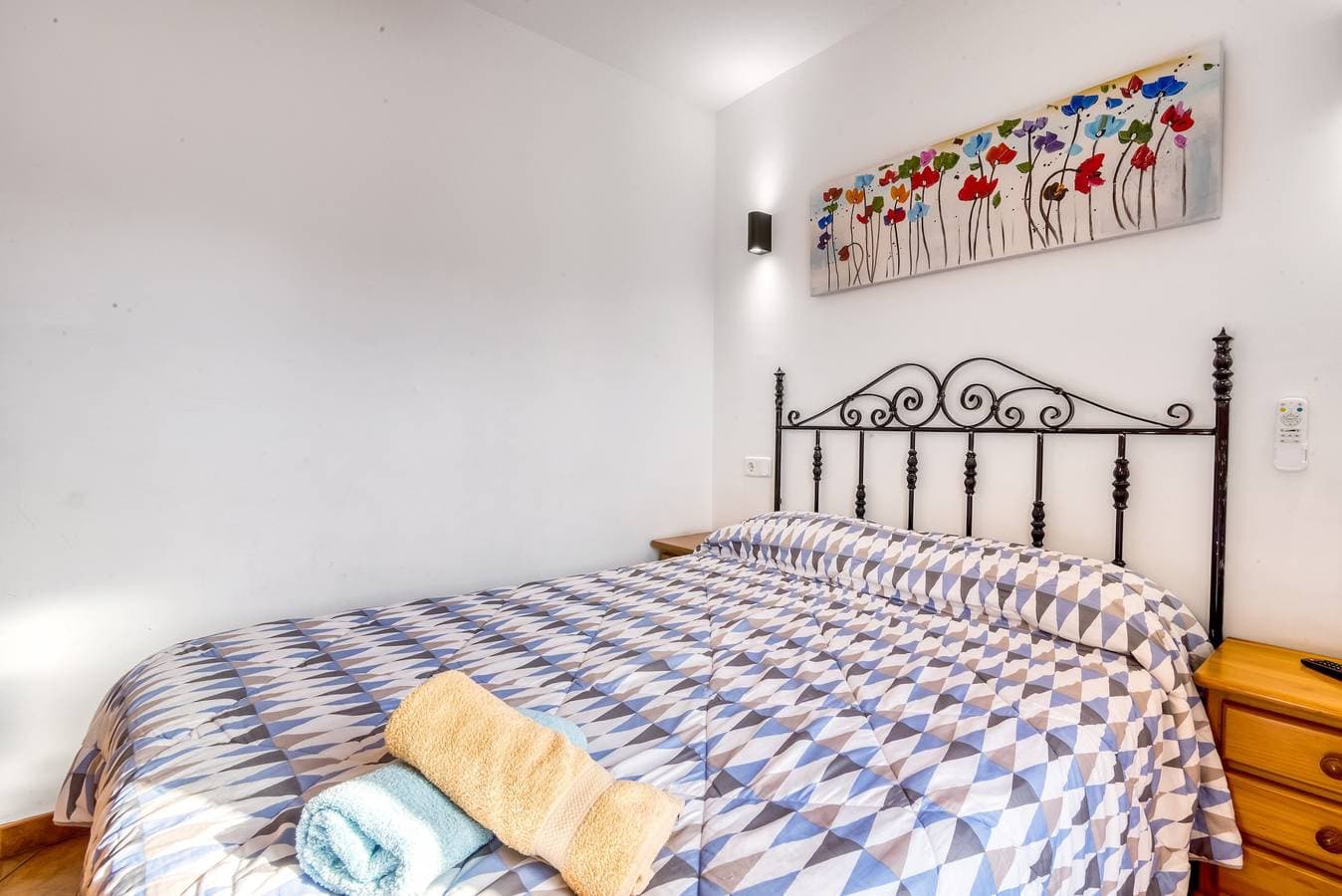 Foto 13 von 31: Ferienwohnung 'El Castellet' mit Bergblick, Wi-Fi und Klimaanlage