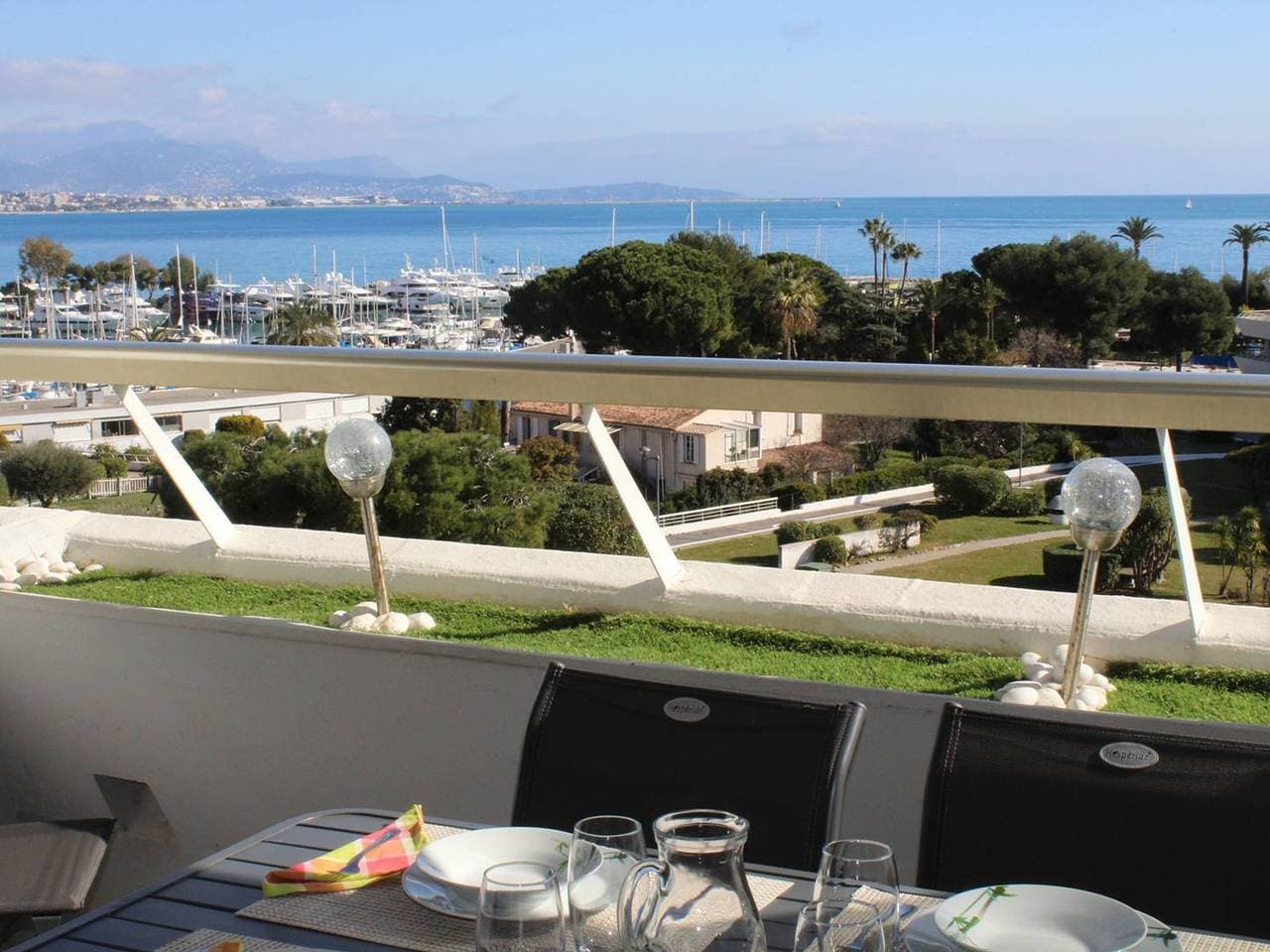 2-Zimmer-Wohnung, 4 Schlafplätze, klimatisiert mit Parkplatz in Villeneuve-Loubet Plage 1