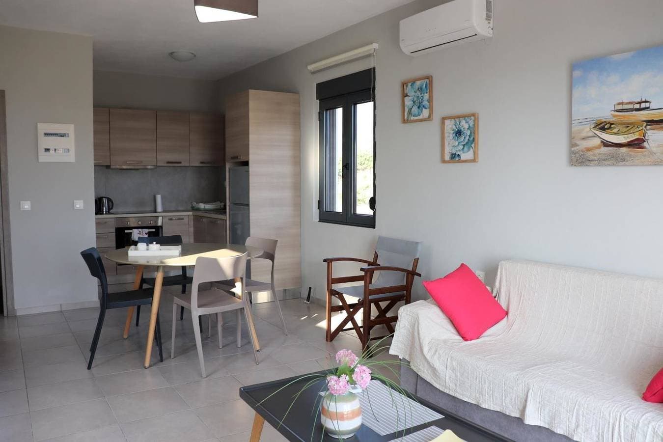 Foto 12 von 38: Weiter Blick auf Landschaft und Meer, Pool, 4 Pers. | Ferienhaus Triopetra, Kreta