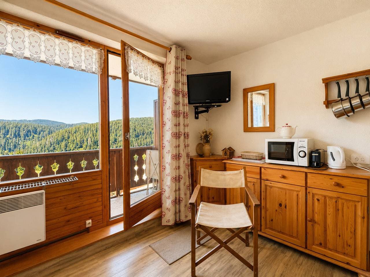 Foto 9 von 25: Sonniges Studio mit Balkon auf 1450m