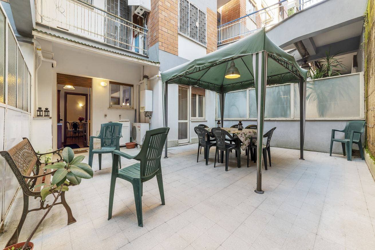 Foto 3 von 26: Ferienwohnung für 2 Personen mit Balkon/Terrasse