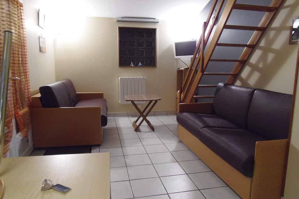 Foto 2 von 11: A 10 kms d'Angers small independant house 2 persons quiet countryside