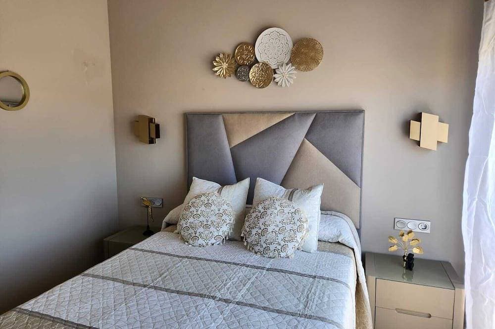 Foto 4 von 30: Ático Esquinero con Vistas al Valle del Este Golf con Piscina Comunitaria!