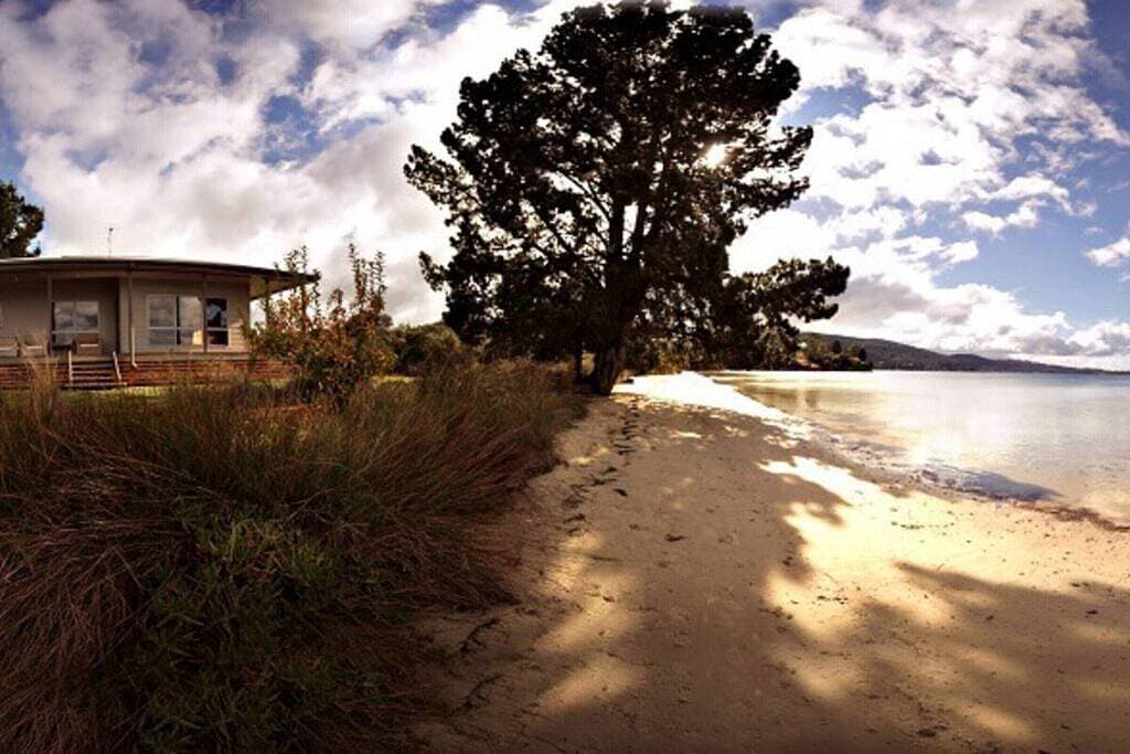 Foto 10 von 21: Tides Reach- Luxus mit absoluter waterfrontage