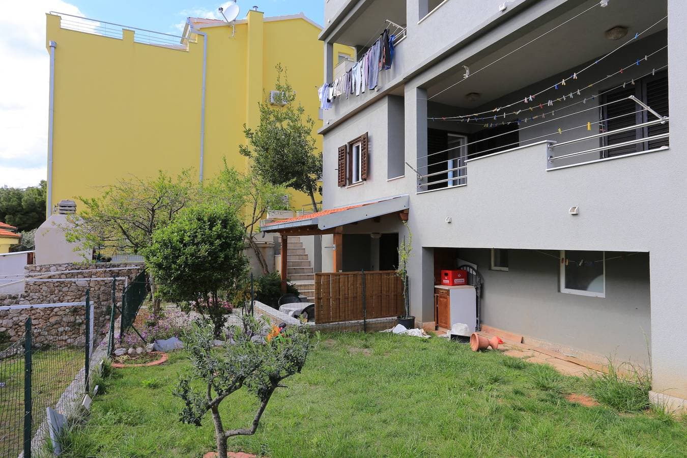 Foto 11 von 24: 1-Zimmer-Ferienwohnung mit Terrasse und Meerblick Nemira, Omis A-17039-a