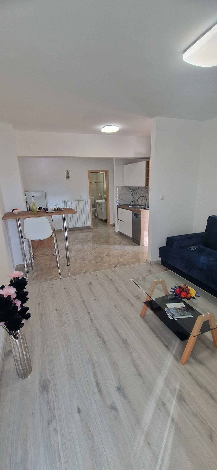 Foto 13 von 20: Ferienwohnung mit Terrasse und Meerblick 50 m von der Adria