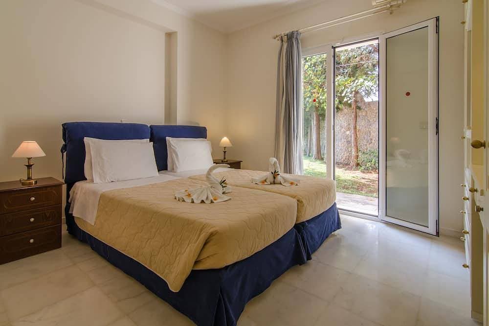 Foto 4 von 30: Private Pool Villa Olympic in Dassia Corfu