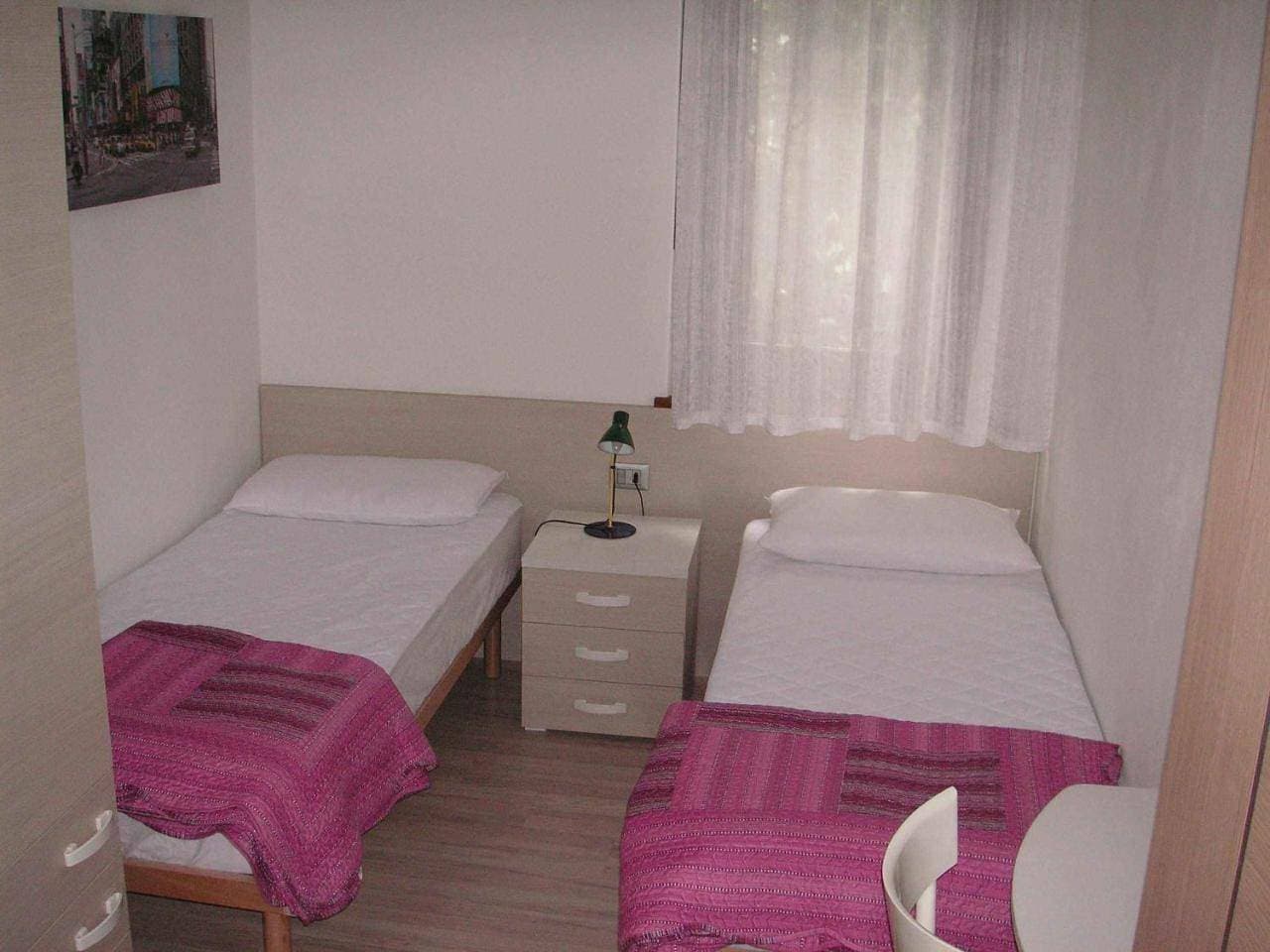 Foto 6 von 61: Two-Bedroom Apartment